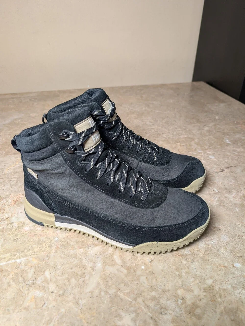 The North Face Back-to-berkely 111 Leather Waterproof Hiking Shoes Men Size 10